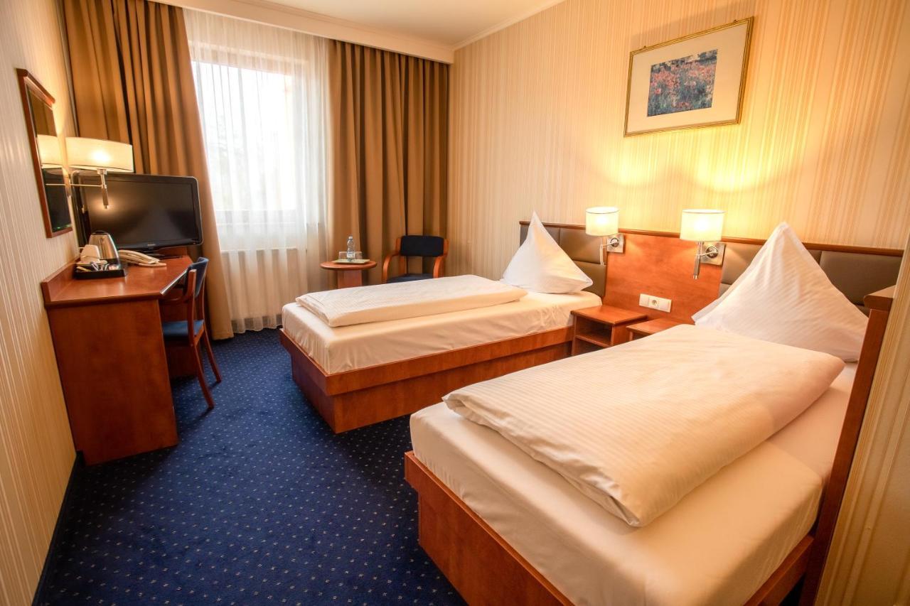 Business Hotel Vega Wrocław Eksteriør billede