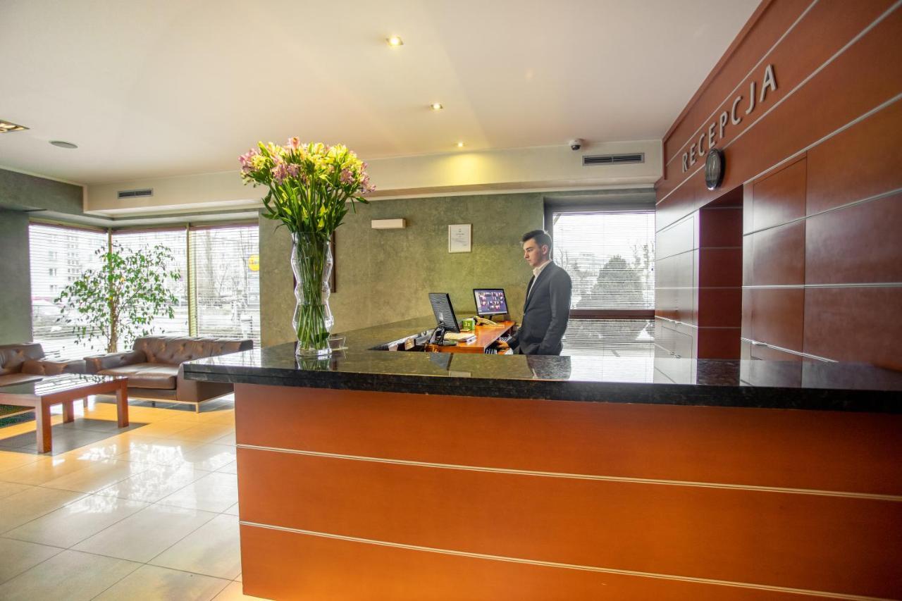 Business Hotel Vega Wrocław Eksteriør billede
