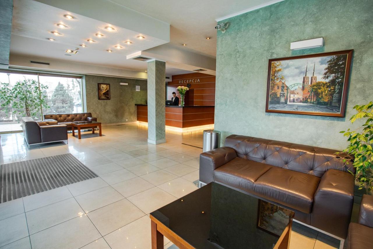 Business Hotel Vega Wrocław Eksteriør billede
