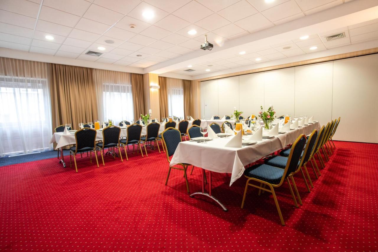 Business Hotel Vega Wrocław Eksteriør billede