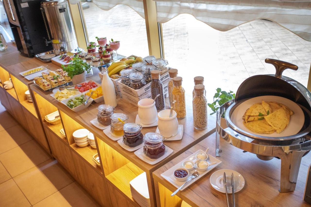 Business Hotel Vega Wrocław Eksteriør billede