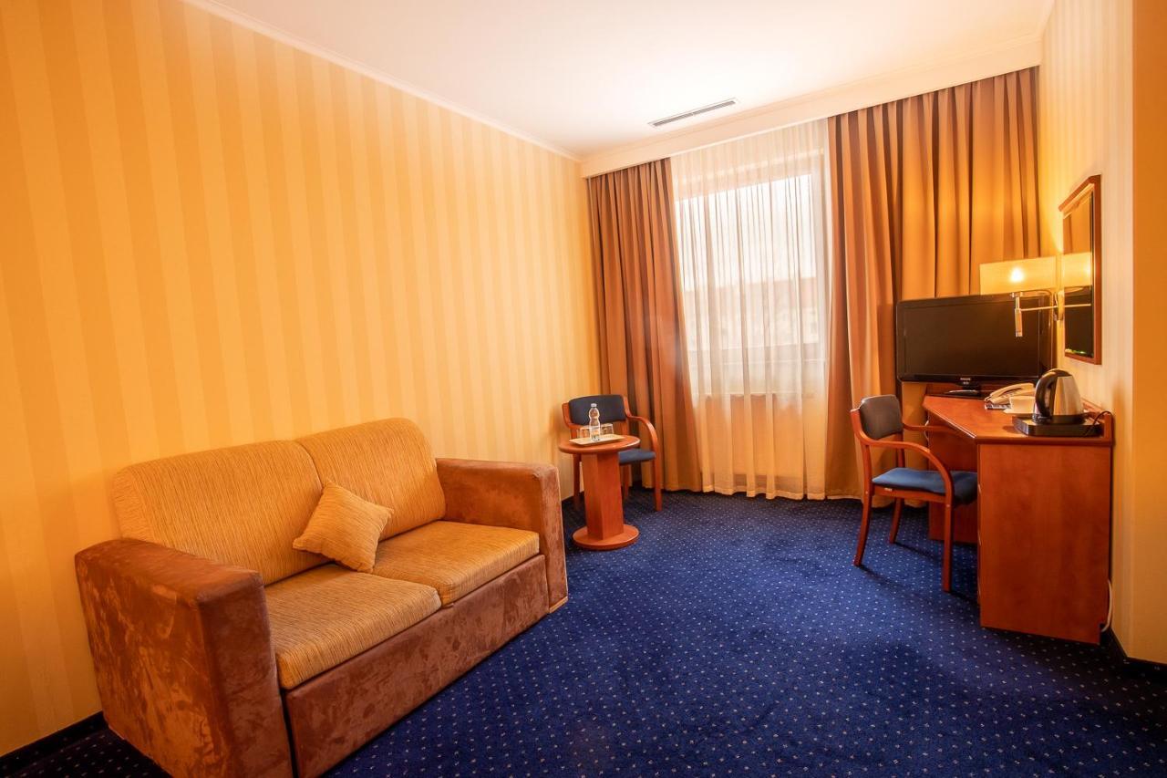 Business Hotel Vega Wrocław Eksteriør billede