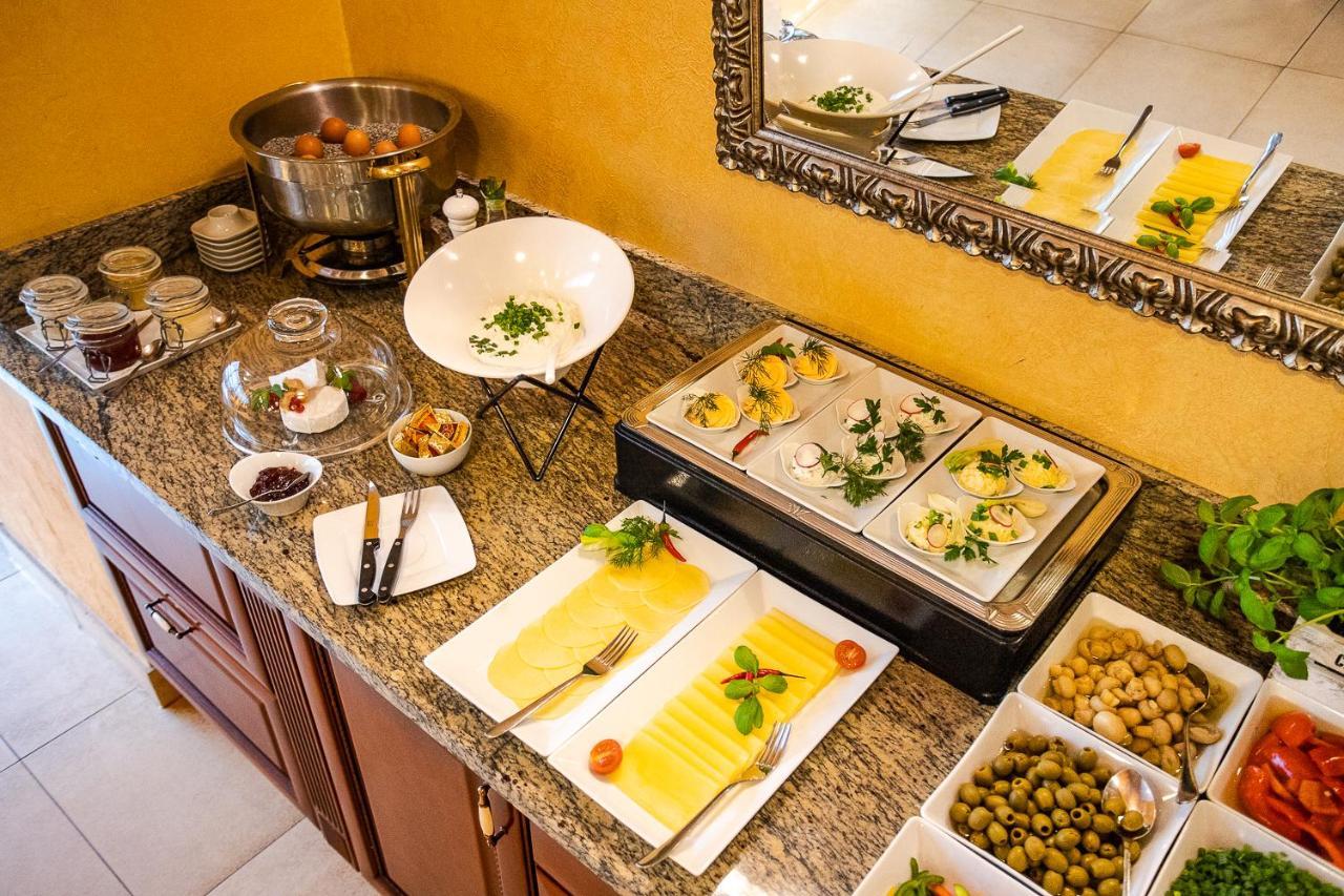 Business Hotel Vega Wrocław Eksteriør billede