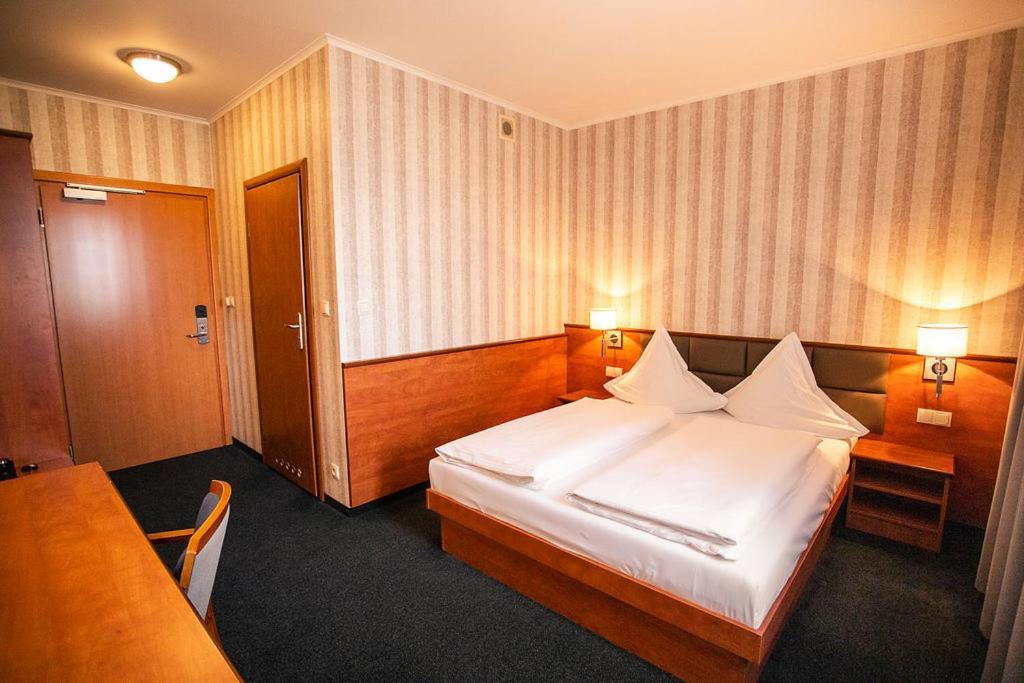 Business Hotel Vega Wrocław Eksteriør billede