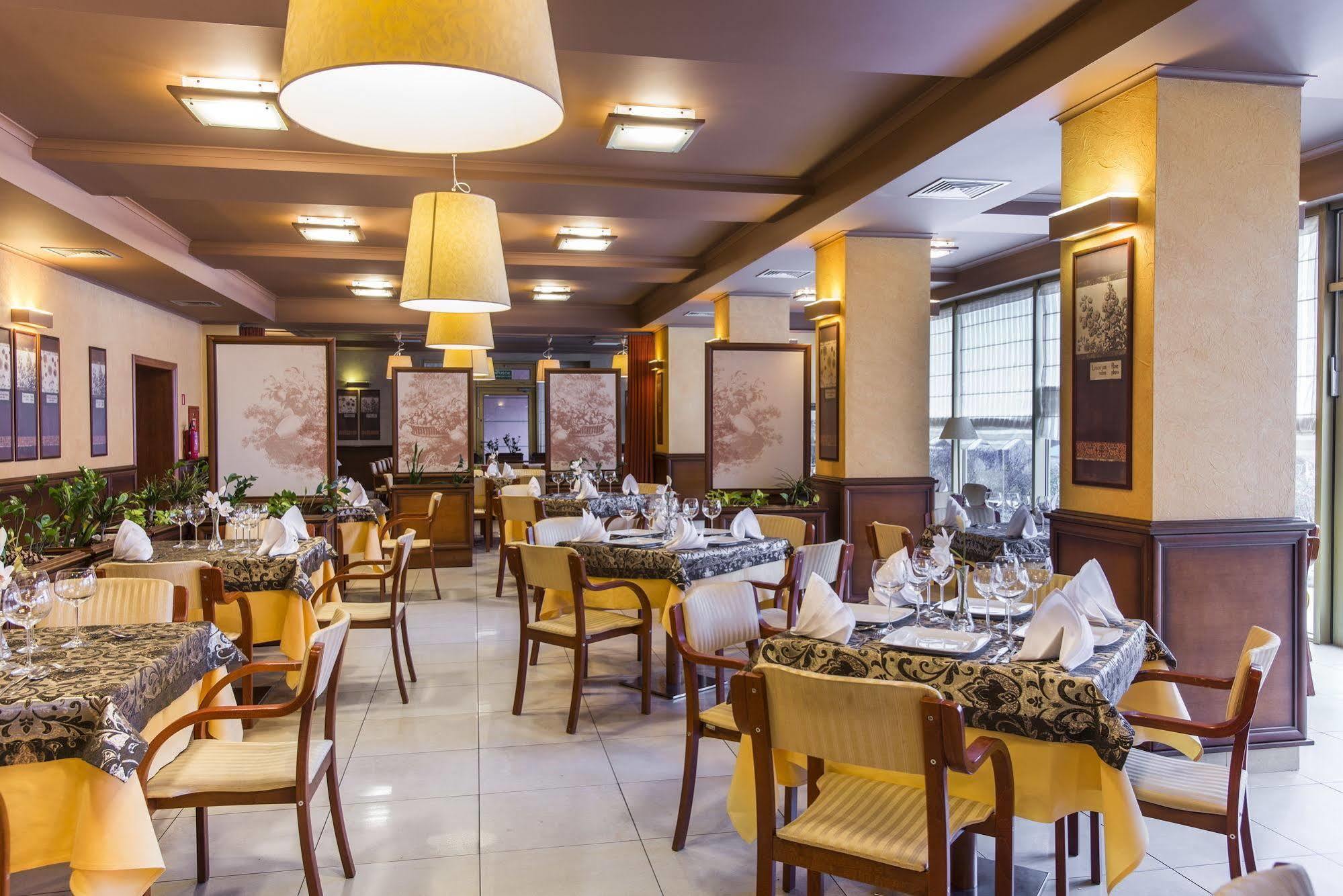 Business Hotel Vega Wrocław Eksteriør billede